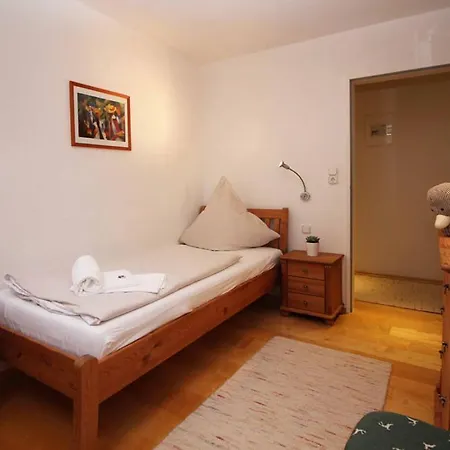 Apartment Chaletwohnung Allgaeutraum In Ruhiger Lage Von Burgberg Unterhalb Vom Gruenten Burgberg (Bavaria)